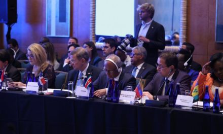Canciller Faría participa en encuentro con representantes de CELAC y CAF