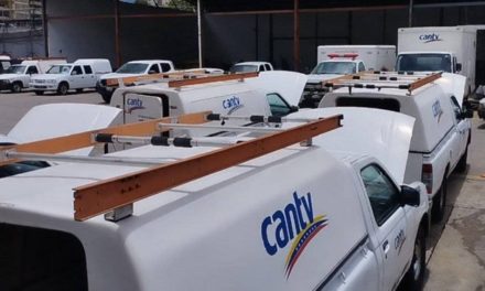 Entregan flota de vehículos para fortalecer atención a usuarios de Cantv en el país