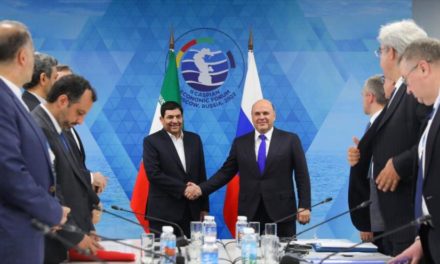 Rusia e Irán analizan cooperación del suministro de petróleo y derivados