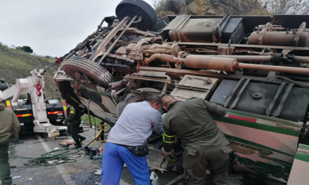 Accidente de autobús deja 20 fallecidos en Colombia