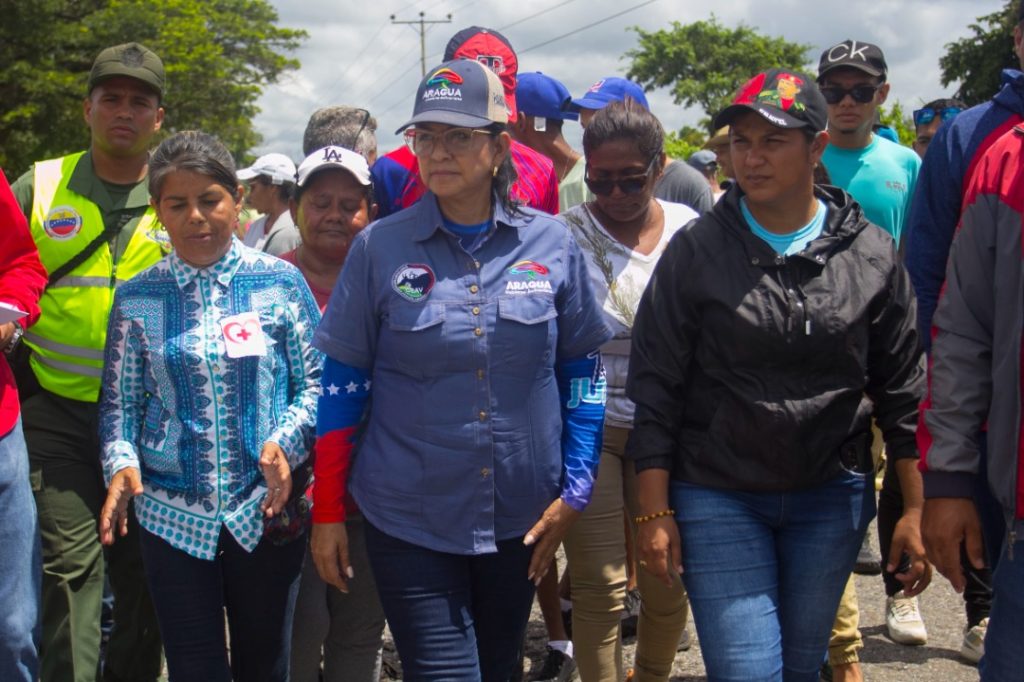 Gobernadora Karina Carpio inspeccionó el lugar para brindar respuesta oportuna