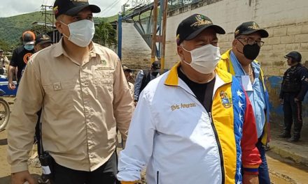 Contralor General realizó entrega de donativos en zonas afectadas de Las Tejerías