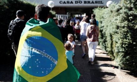 Cerca de 700 mil brasileños en el exterior podrán votar este domingo
