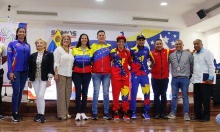 Mervin Maldonado felicita a atletas por rendimiento en Sudamericanos