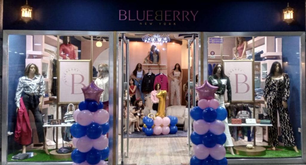 La tienda Blue Berry New york celebran con sus clientes y allegados | FOTO NO