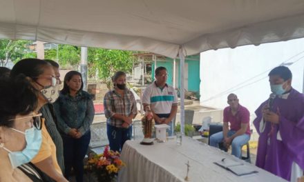 Gobierno de Ribas ofrendó misa en el  Día de los Difuntos