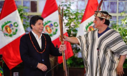 Congreso peruano prohíbe viaje del presidente Castillo a México
