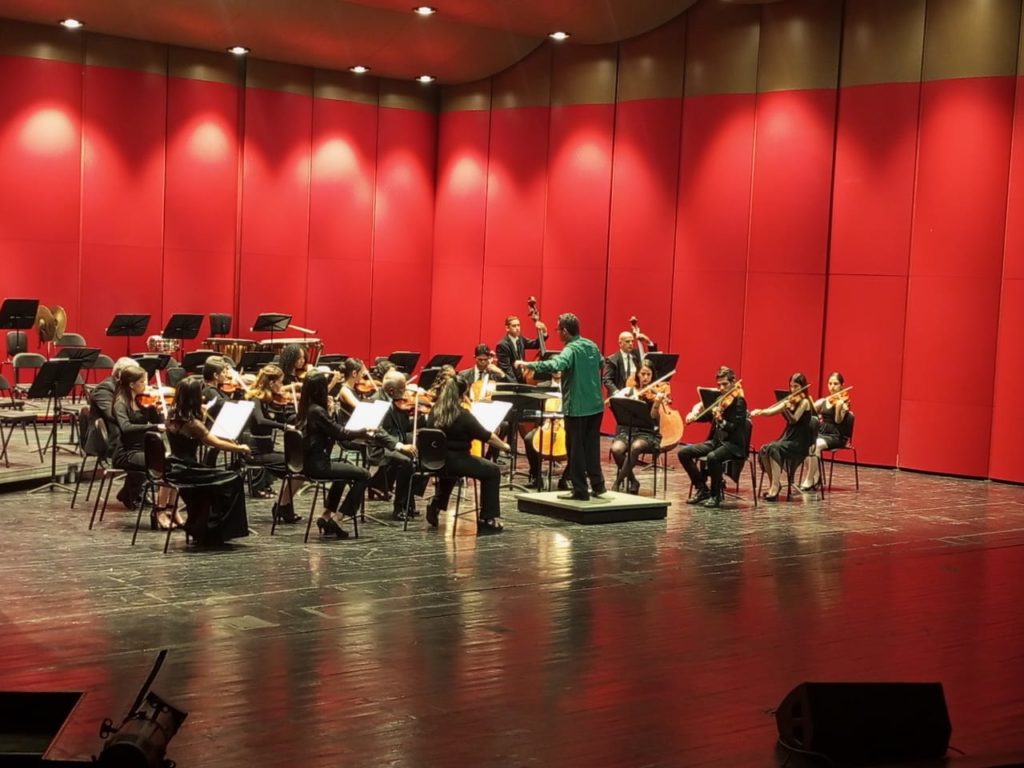 Orquesta Sinfónica de Aragua deleita al público maracayero con hermosas piezas musicales | FOTO HEBEET LIENDO