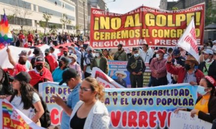 Rechazan intentos golpistas promovidos desde el Congreso en Perú