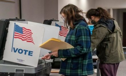 Arrancan elecciones de medio término en EE.UU.