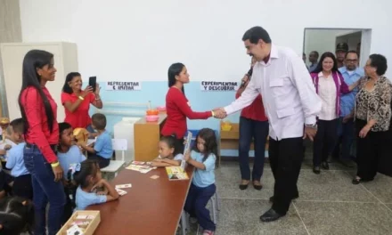 Presidente Nicolás Maduro: «Hagamos una transformación educativa profunda en las aulas de la Patria»