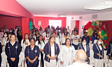 Hospital Central de Maracay recibió nuevos residentes de enfermería