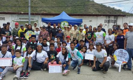 Minec llevó mensaje de concientización a familias en Las Tejerías