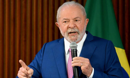Lula defendió regulación de Internet para proteger la democracia