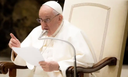 El Papa aplaudió a «todas las mujeres» por crear «una sociedad más humana»