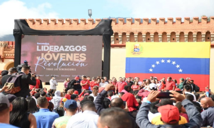 Maduro: Comandante Chávez definió a la juventud venezolana que sueña como una «Generación de Oro»