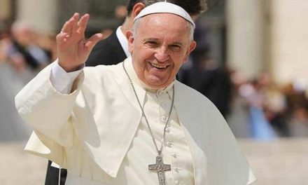 Jefe de Estado elevó oraciones por el Papa Francisco para que continúe su labor espiritual