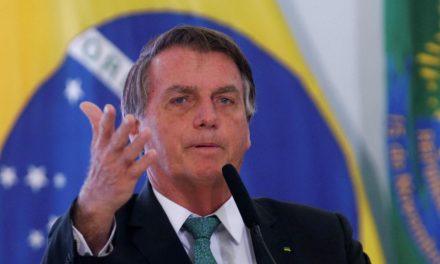 Bolsonaro enfrenta proceso judicial con varios cargos en su contra