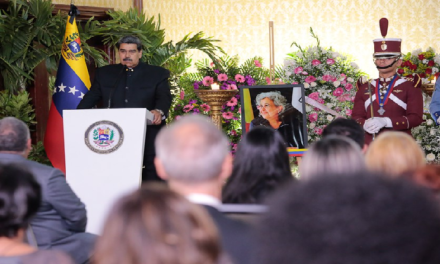 Nicolás Maduro: Con su ejemplo Tibisay demostró ser una guerrera de luz