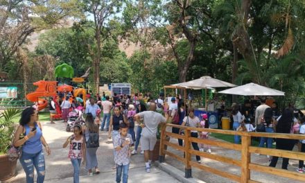 Zoológico Las Delicias repleto de turistas durante el cierre de Semana Santa