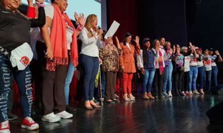 Celebrado 1er Encuentro del Movimiento Manuelita Sáenz de Gran Misión Transporte Venezuela