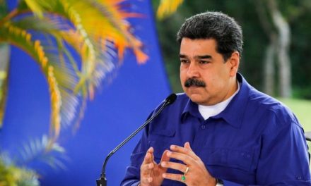 Presidente Maduro llamó a luchar por la descolonización cultural
