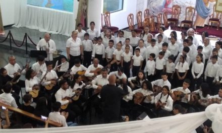 Sistema de Orquestas ofreció serenata a la Madre María de San José