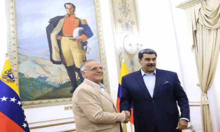 Jefe de Estado recibió en Miraflores al ministro de Defensa de Colombia