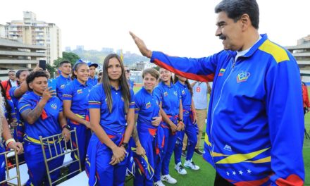 Jefe de Estado deseó éxito a selección nacional en los Centroamericanos