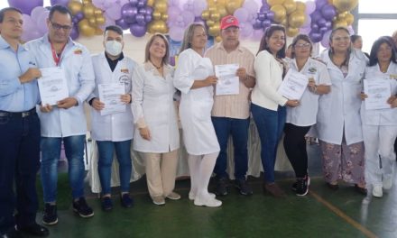 Más de 400 trabajadores del sector salud recibieron ascensos en Ribas