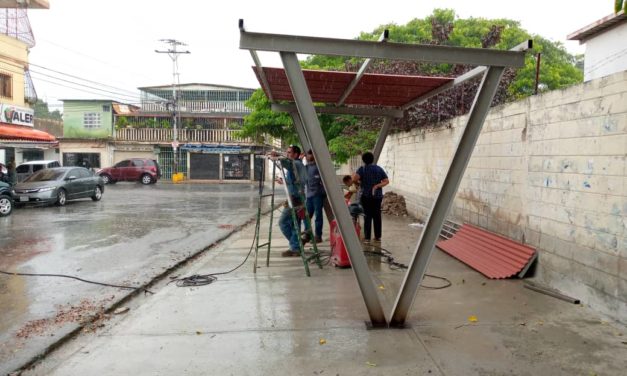 Consolidan la tercera parada de autobuses en Santa Rita