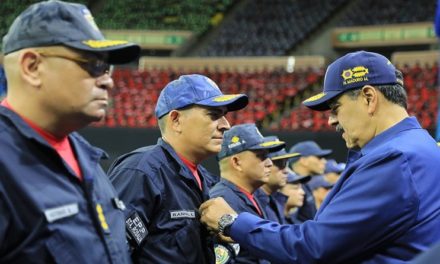 Ascendieron y condecoran a funcionarios del Cuerpo de Policía Nacional Bolivariana