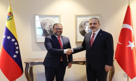 Venezuela y Türkiye firmaron acuerdo para promover inversiones binacionales