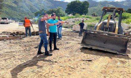 Alcaldía de Girardot adelanta trabajos de construcción vial en El Castaño