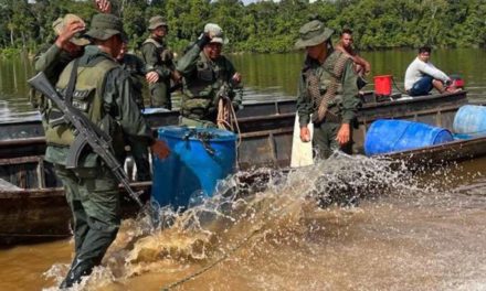 FANB continúa despliegue de evacuación de mineros ilegales en el estado Amazonas
