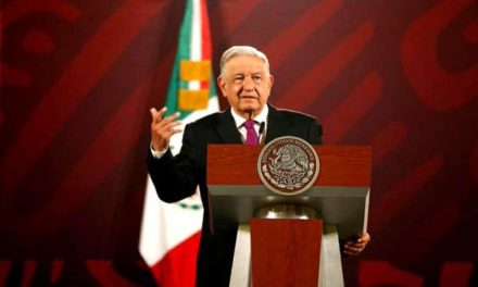 Presidente de México develó campaña contra vacunas cubanas