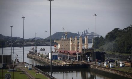 Canal de Panamá restringirá tránsito a partir de 2024