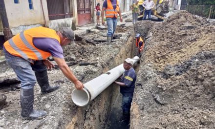 Cuadrillas de Hidrocentro solventaron problema de aguas servidas en La Coromoto