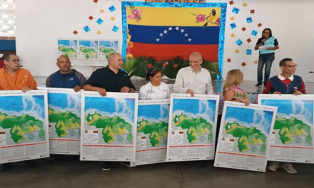 Gobierno Bolivariano entregó seis mil mapas oficiales de Venezuela a la Fanb