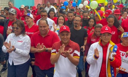 Las Tejerías refrenda su apoyo al Presidente Nicolás Maduro