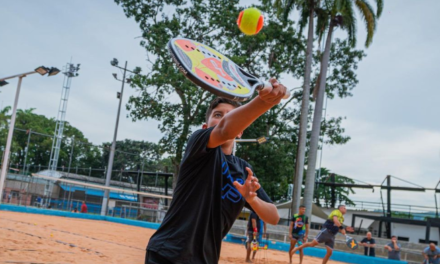 Max Ancínez es la sensación del beach tennis regional