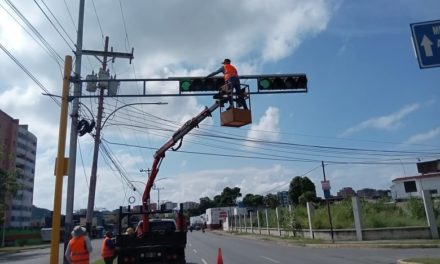Instalan equipos UPS en semáforos del municipio Girardot