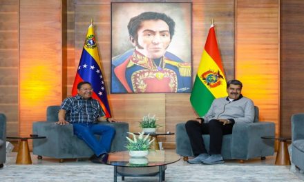 Mandatarios de Venezuela y Bolivia fortalecen relaciones y lazos de cooperación
