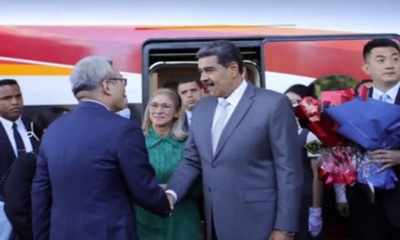 Presidente Nicolás Maduro arribó a Beijing