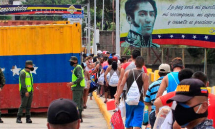 Venezuela rechaza calificación de refugiados a los migrantes venezolanos