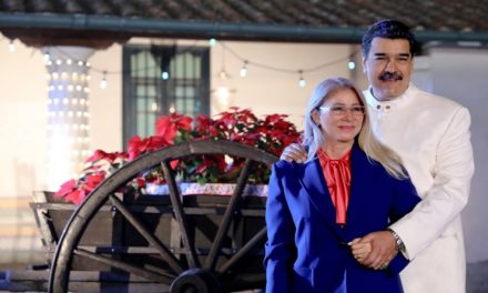 Presidente Maduro: Disfrutemos con alegría en familia de la Navidad en las ciudades de Venezuela