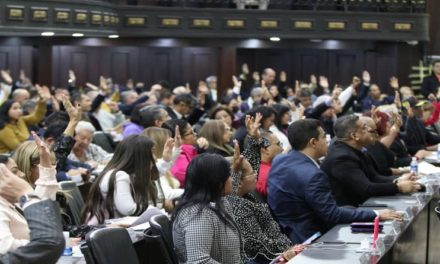 Parlamentarios respaldan creación de la Gran Misión Venezuela Mujer