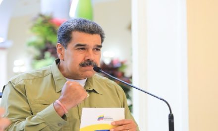 Presidente Maduro instó al pueblo a construir una sociedad humana y solidaria