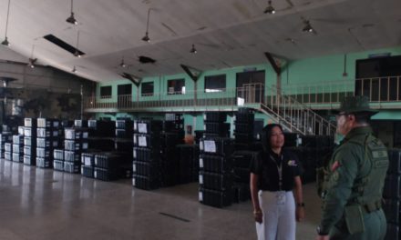 Llegaron al estado Aragua mil 496 máquinas de votación