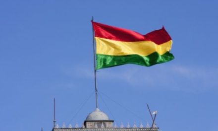 Corte de arbitraje falla a favor de Bolivia